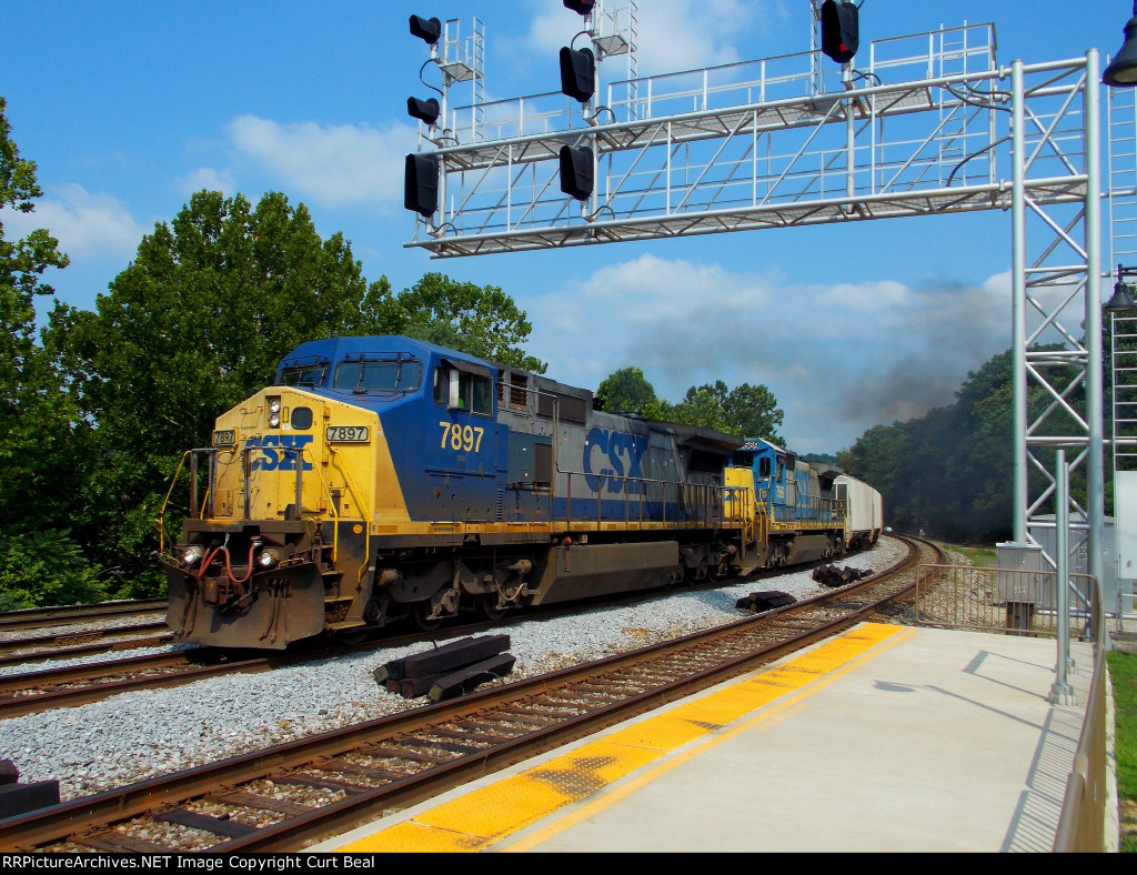 CSX 7897 and 7569
